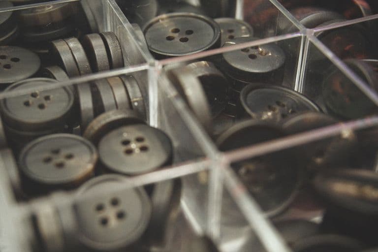 tailor shop buttons