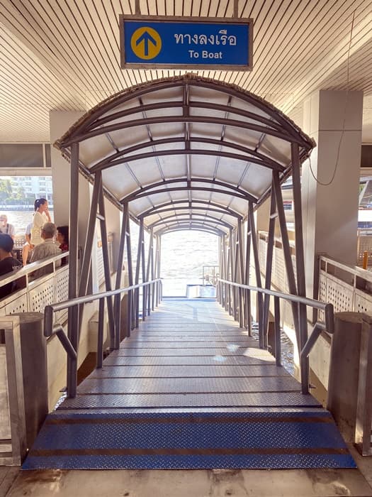 free boat for asiqtique the riverfront boat the boat at sathorn pier