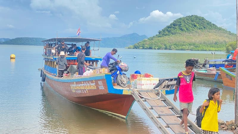 Longtail Boat to Koh Jum Leam Kruat Pier