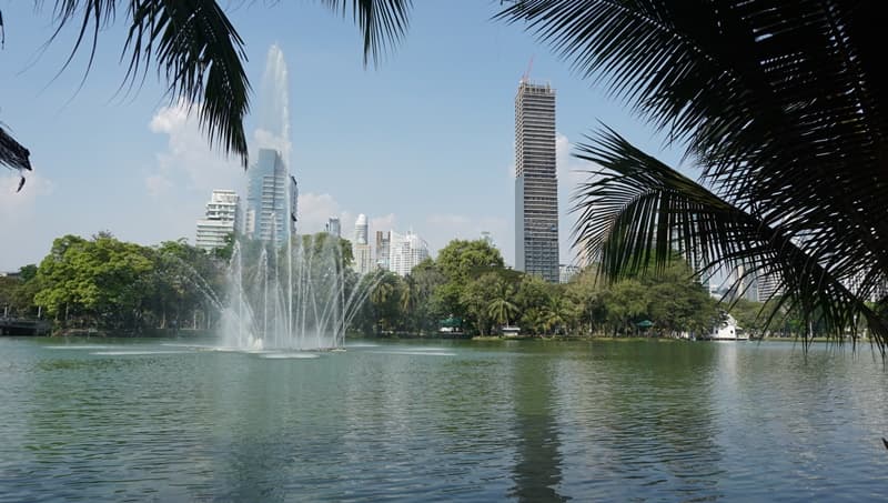 fountian in lumpini park