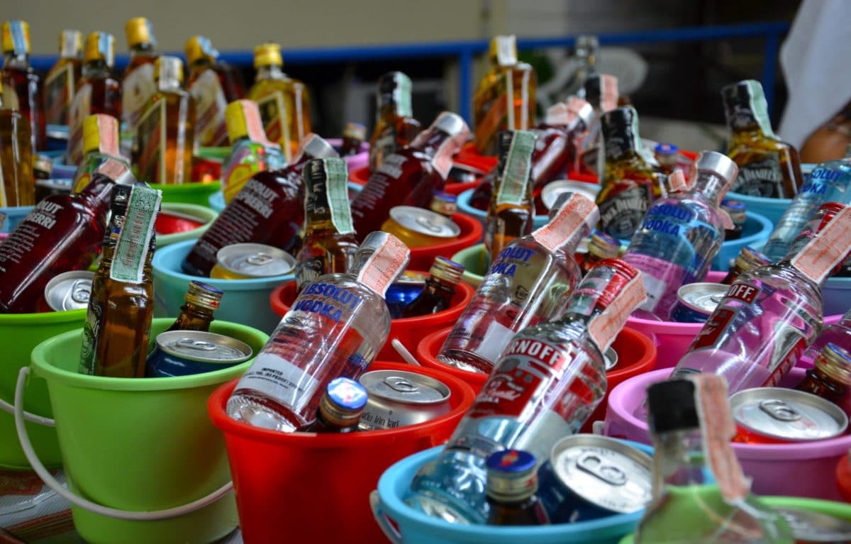 phi phi island nightlife scaled