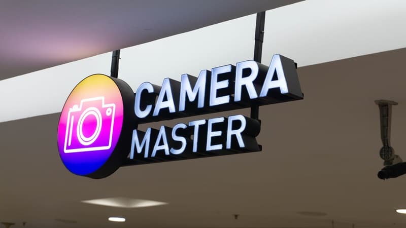 MBK Center: Thailands' Biggest Electronics Mall | Backpack Bob