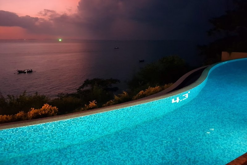 holiday inn phi phi island sunset