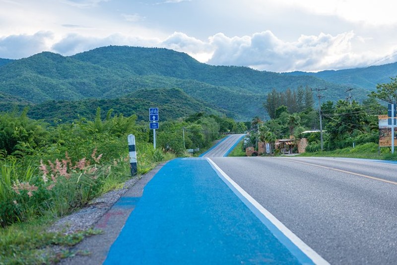 market out blue route cycle path in suan phueng