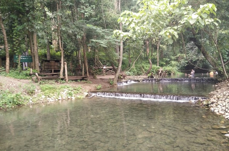 pai hotsprings sai ngam hot spring