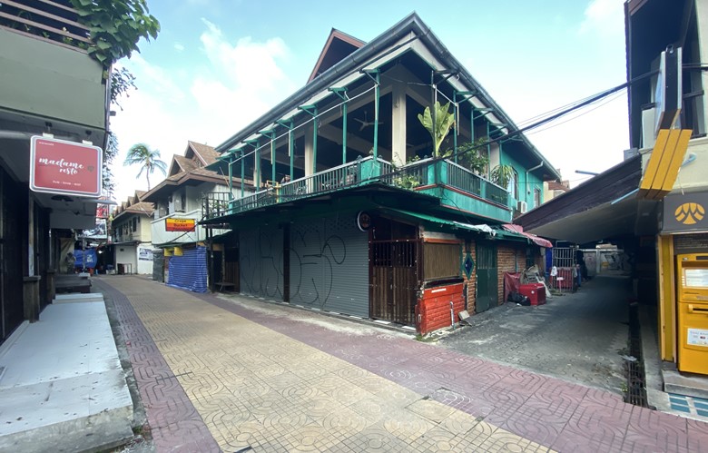 closed pub in thailand no tourists on thai island after coronavirus lock down