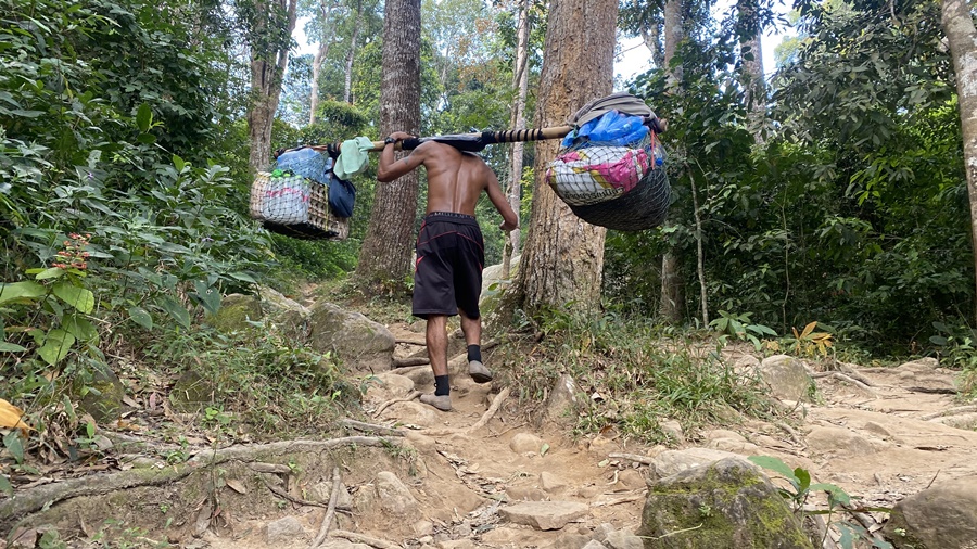 Carrying Camping Gear To Phu Kradueng