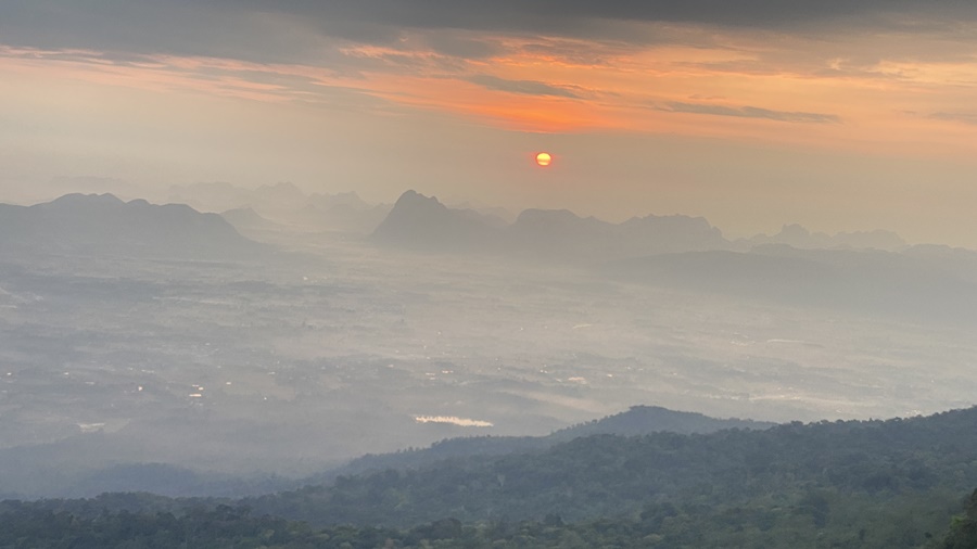 Phu Kradueng Sunrise 1