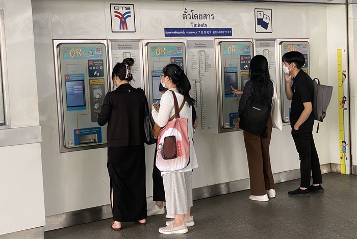 coin operated ticket machines in Bangkok BTS station