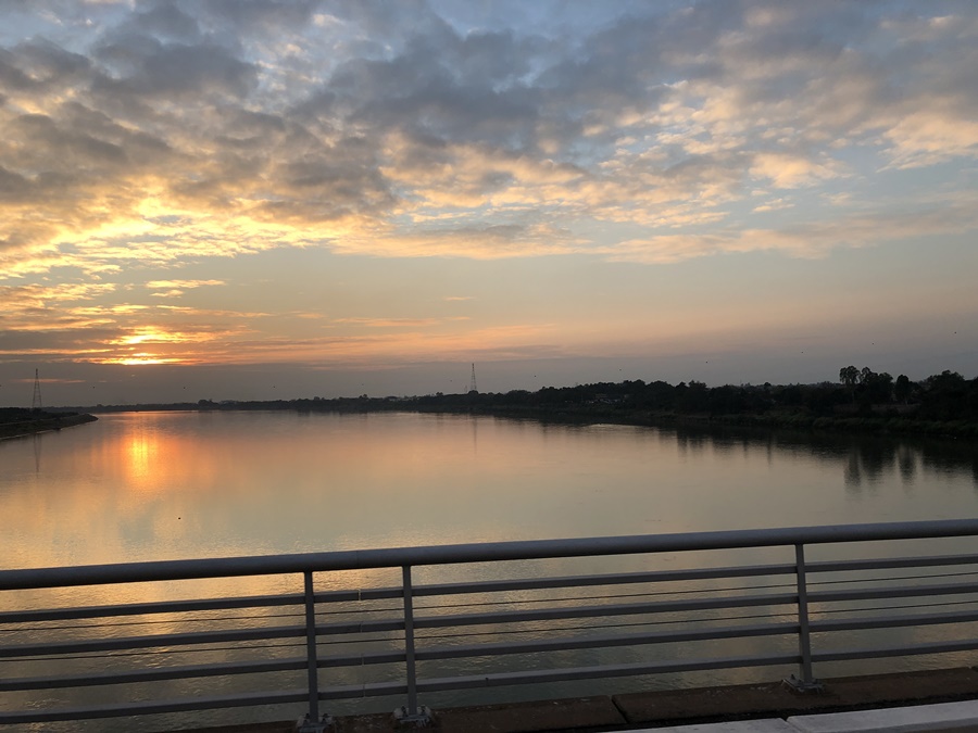 bangkok to Vientiane view from train across the border