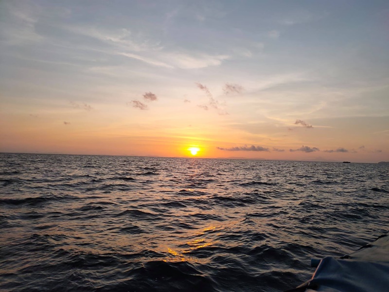 watching the phi phi island sunset from the best spot