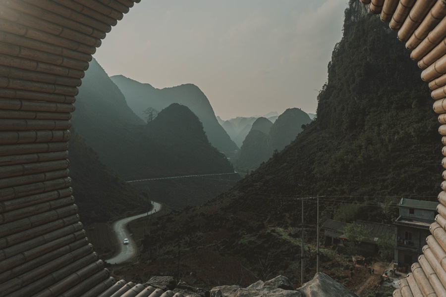 a mountian road on the ha giang loop motorcycle tour