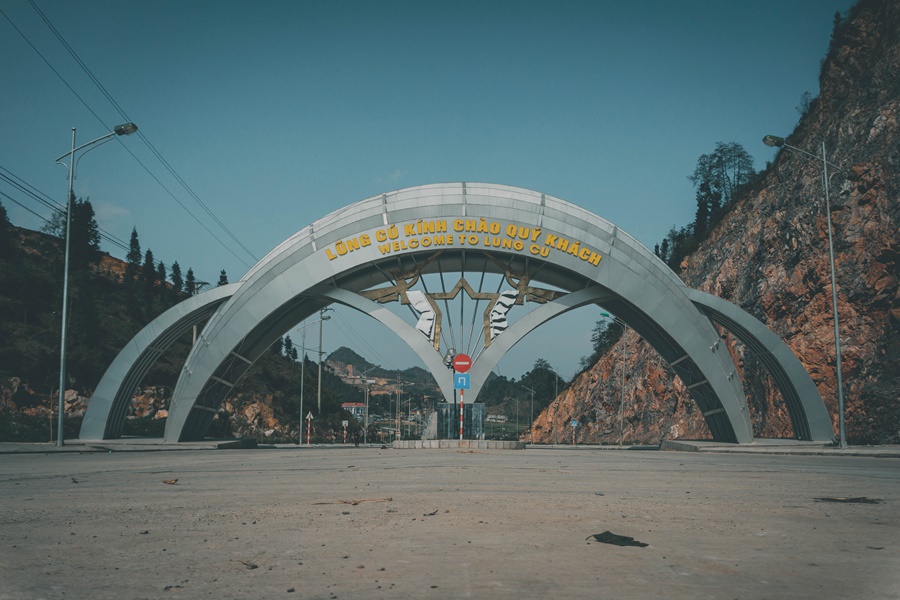 entrance to ha giang loop archway at the town of lung cu on china border of ha giang province