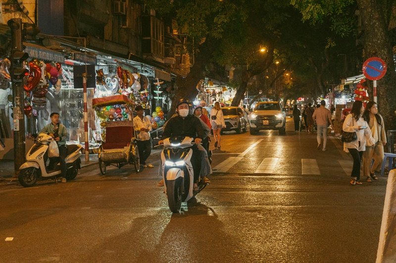 getting around hanoi city like a local