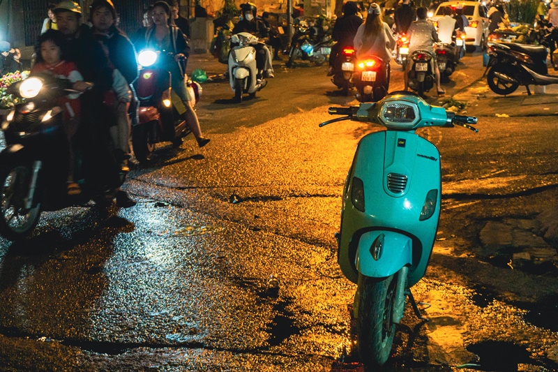 getting around hanoi motorbike guide