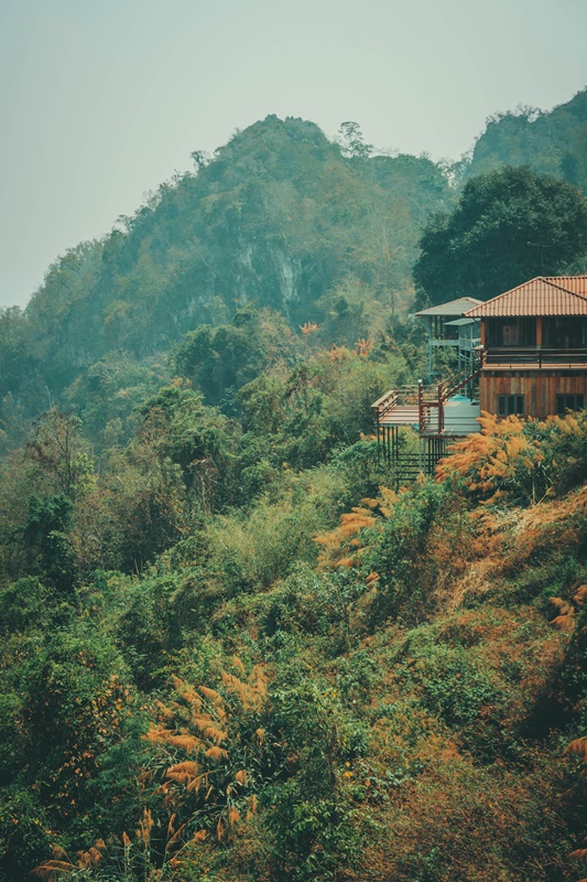 ban jabo village viewpoint place to stop for lunch when riding the mae hong son loop