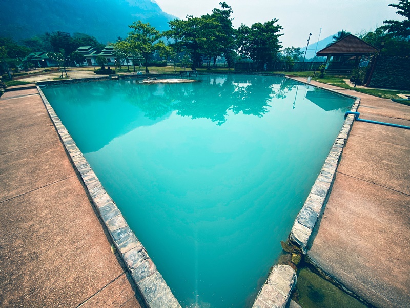 phu hot spring swimming pool on mae hong son loop