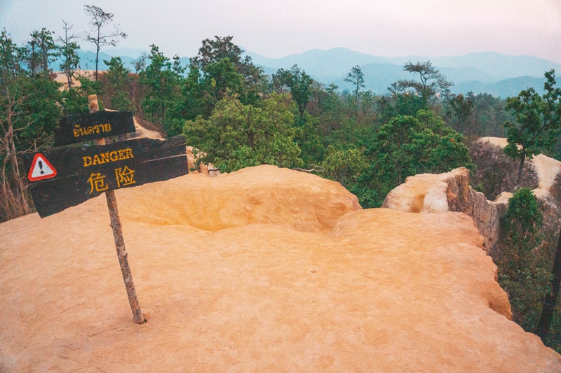 the pai canyon entrance on mae hong son loop