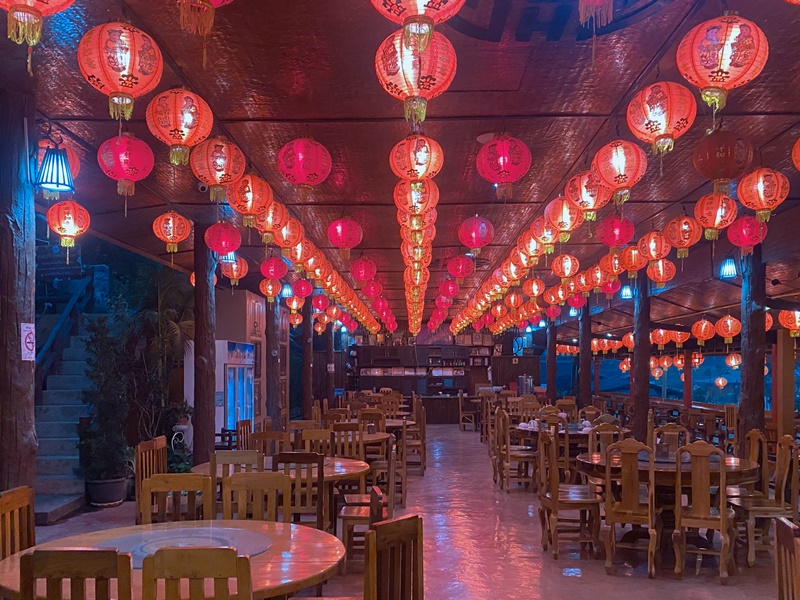 ban rak thai chinese village chines lanterns dinner food restaurant where to eat best places to eat in ban rak thai