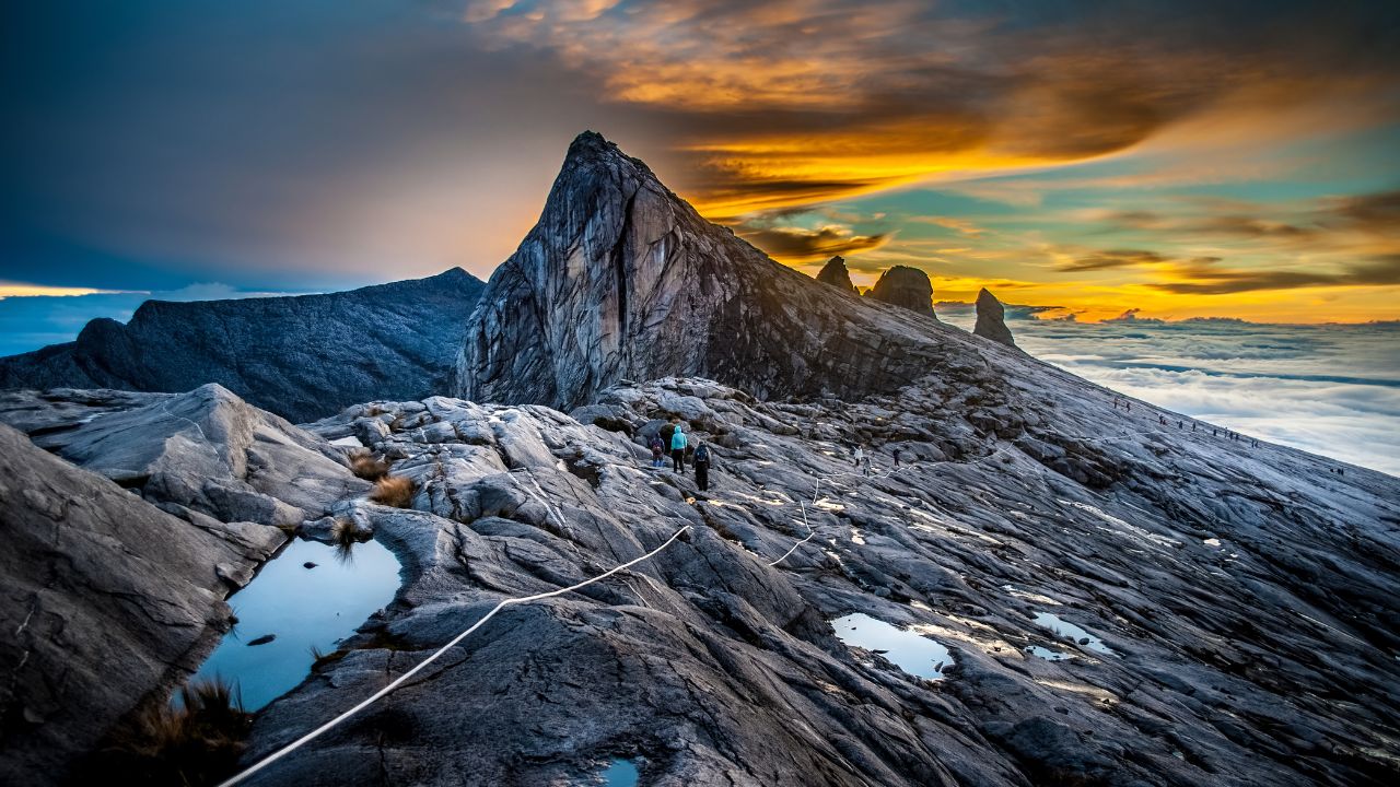 tallest mountain in Malaysia mount Mount Kinabal