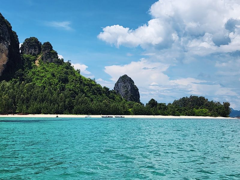 koh poda island beach and ocean