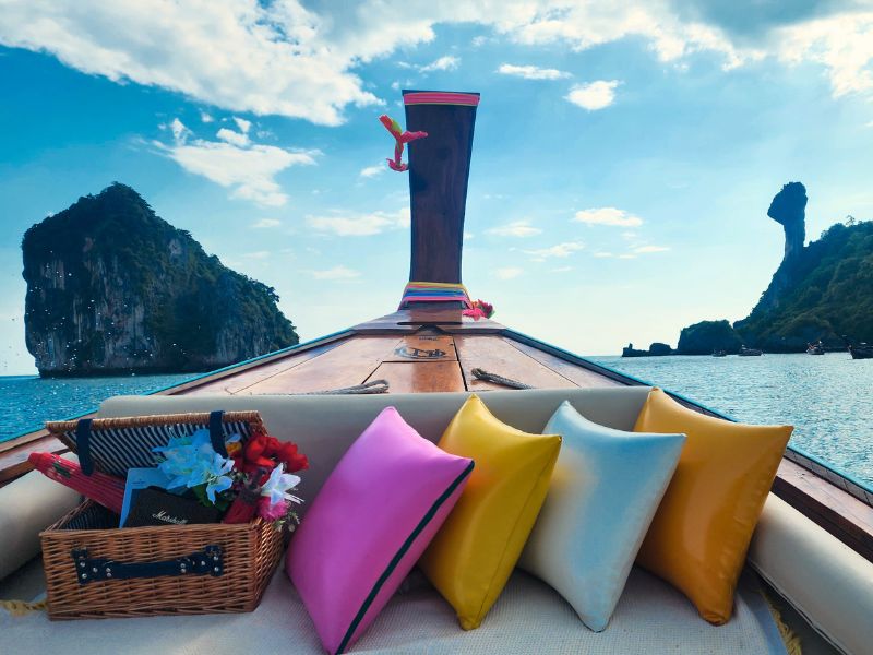 luxury boat tour to chicken island koh gai krabi tour longtial boat with pillows